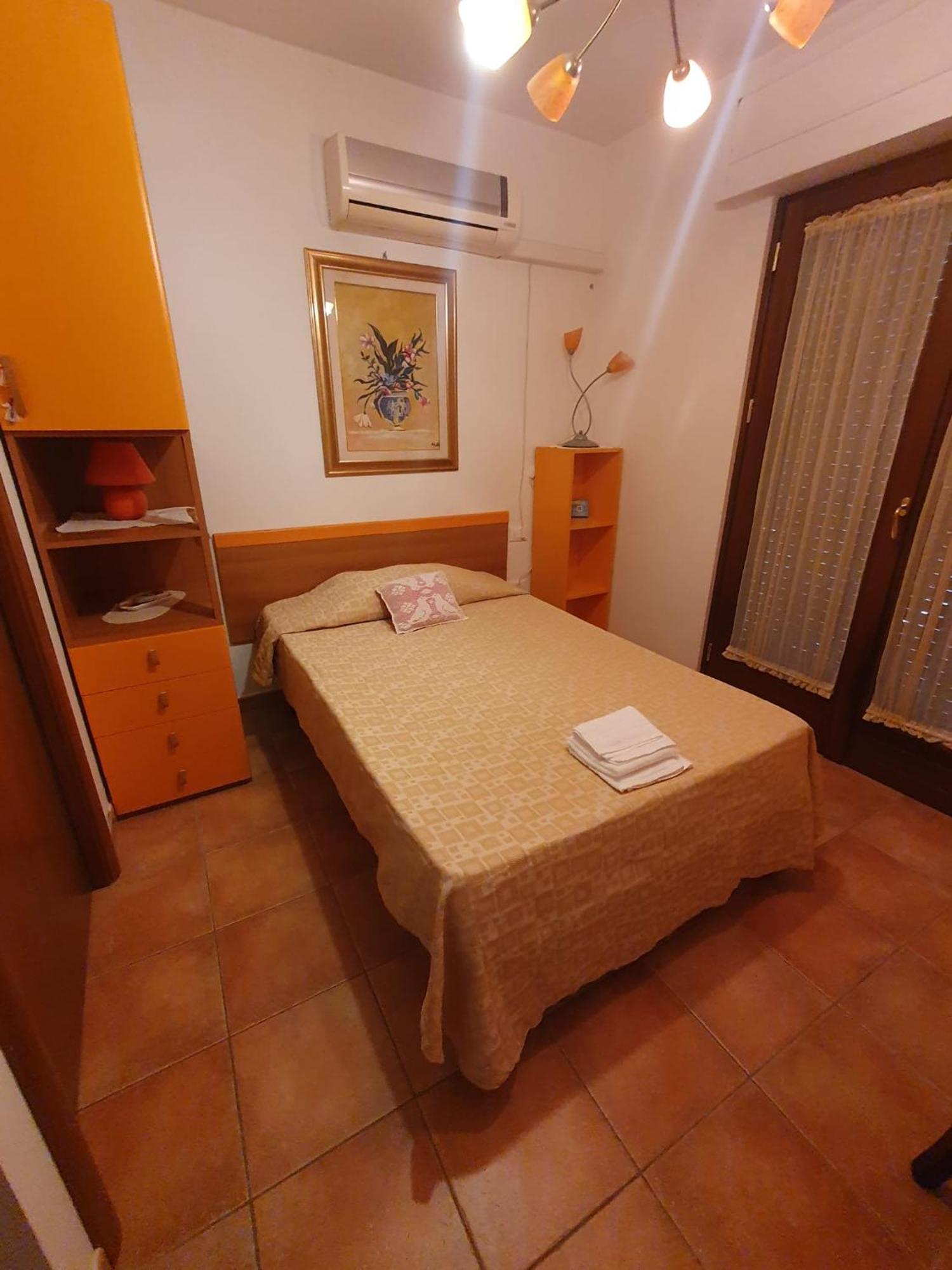 B&B "Za' Vittoria"#Lagodibomba Eksteriør bilde